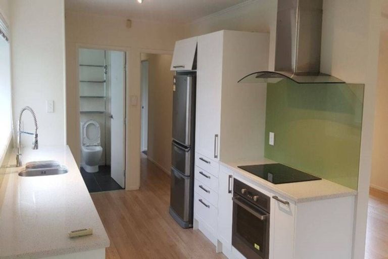 Photo of property in 70 Weldene Avenue, Glenfield, Auckland, 0629