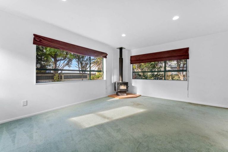 Photo of property in 540 Don Buck Road, Westgate, Auckland, 0614