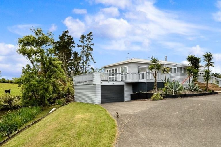 Photo of property in 59 Moontide Road, Kumeu, 0892