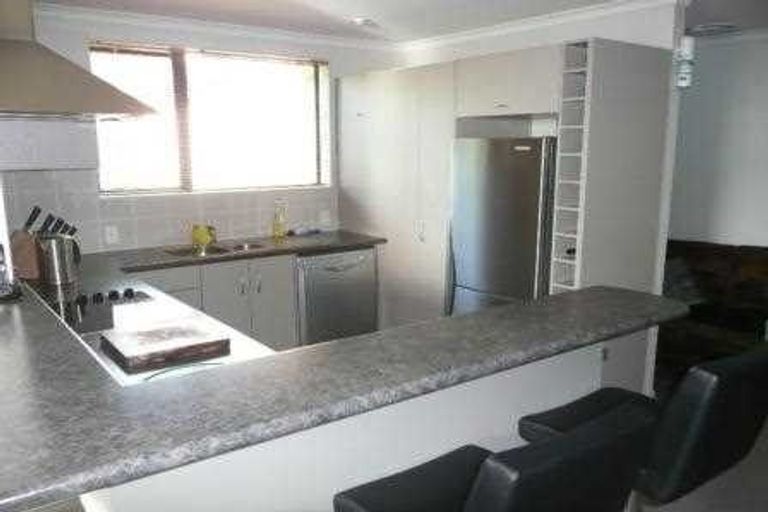 Photo of property in 181 Keri Vista Rise, Papakura, 2110