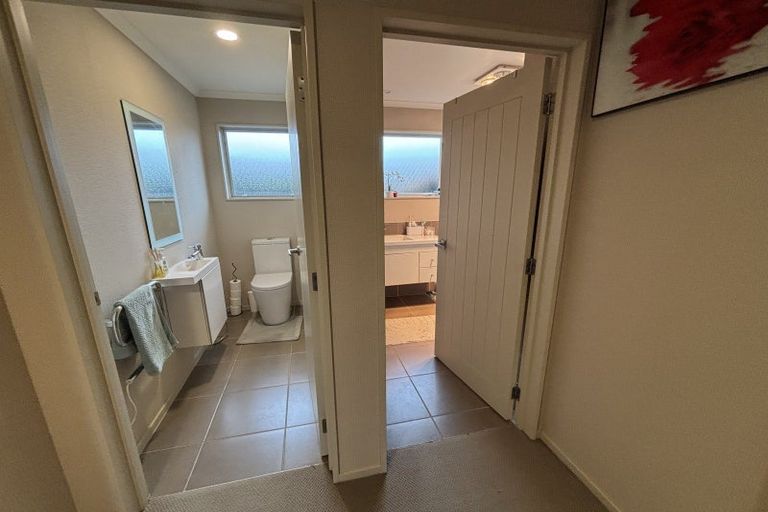 Photo of property in 1 Rodeo Drive, Kelvin Grove, Palmerston North, 4414