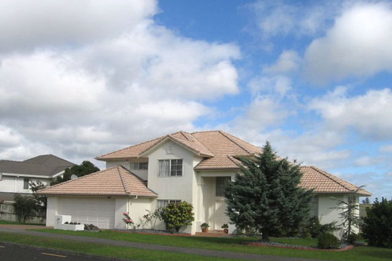 Photo of property in 18 Rochester Crescent, Somerville, Auckland, 2014