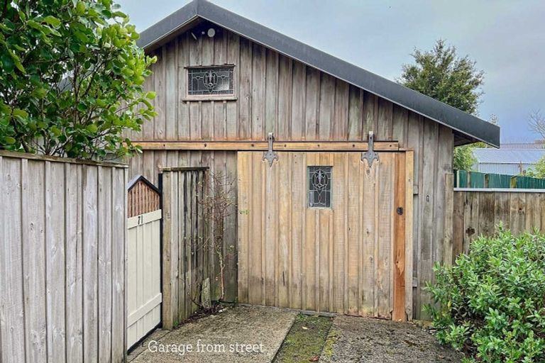 Photo of property in 71 Snodgrass Road, Westport, 7892