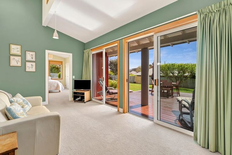 Photo of property in 117 Meadowstone Drive, Wanaka, 9305