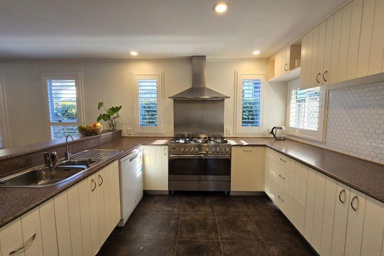 Photo of property in 1 Cedar Court, Whitby, Porirua, 5024