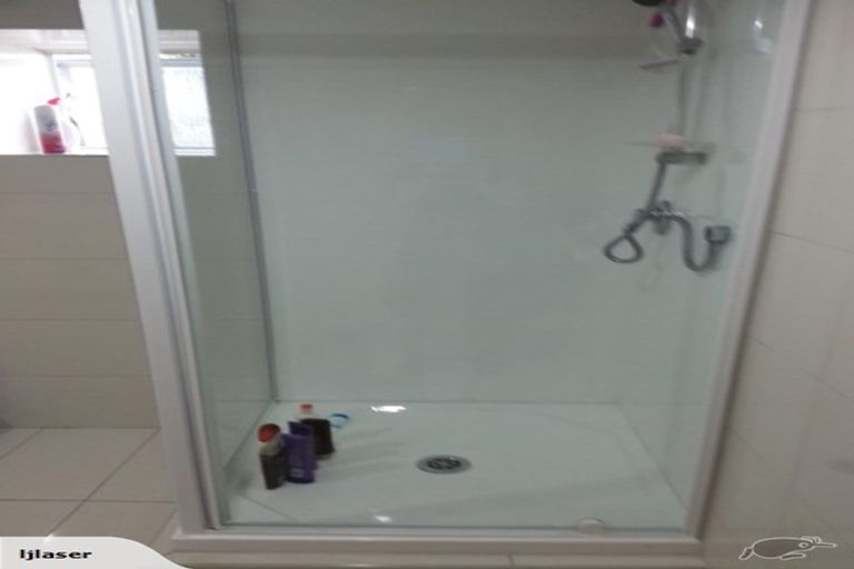 Photo of property in 247 Sunset Road, Sunnynook, Auckland, 0632