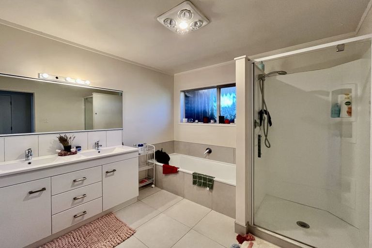 Photo of property in 2 Merino Avenue, Somerville, Auckland, 2014