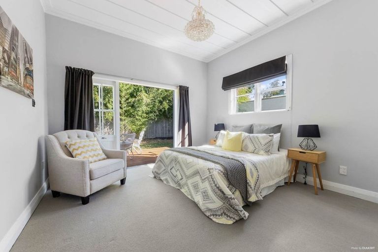 Photo of property in 16 Miro Street, New Lynn, Auckland, 0600