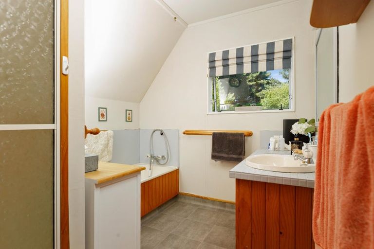 Photo of property in 1305 Opaki Kaiparoro Road, Mauriceville, Masterton, 5882