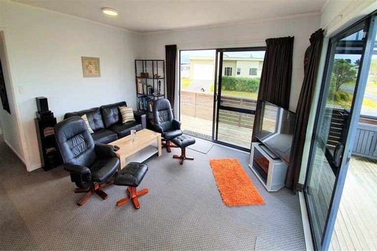 Photo of property in 101 Kauri Crescent, Matarangi, Whitianga, 3592