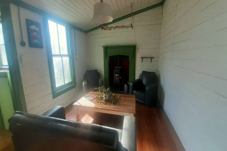 Photo of property in 49 Phillips Street, Tikokino, 4273