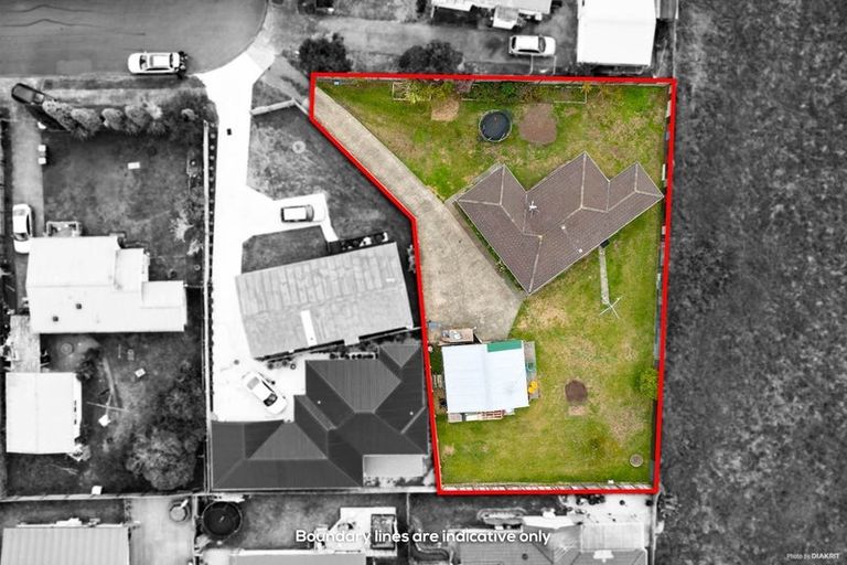 Photo of property in 27 Pukeroa Place, Papakura, 2110