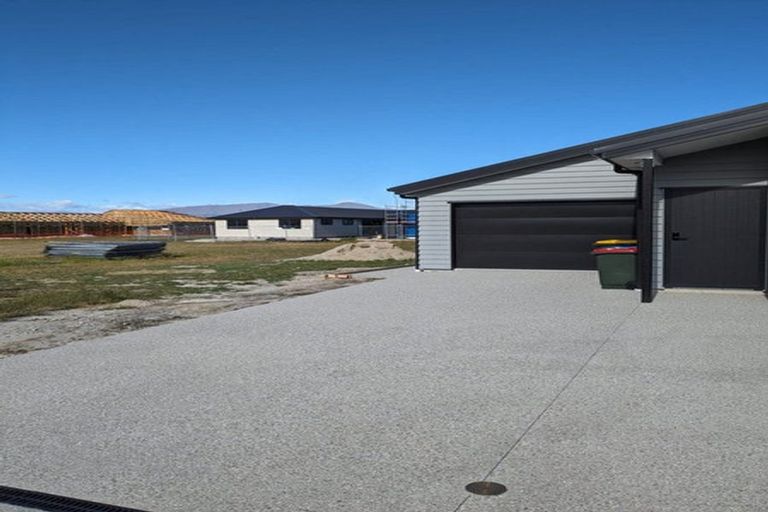 Photo of property in 10 Waddell Street, Lake Hawea, 9382