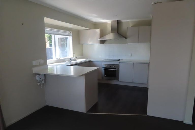 Photo of property in 2/15 Mccahill Views, Botany Downs, Auckland, 2010