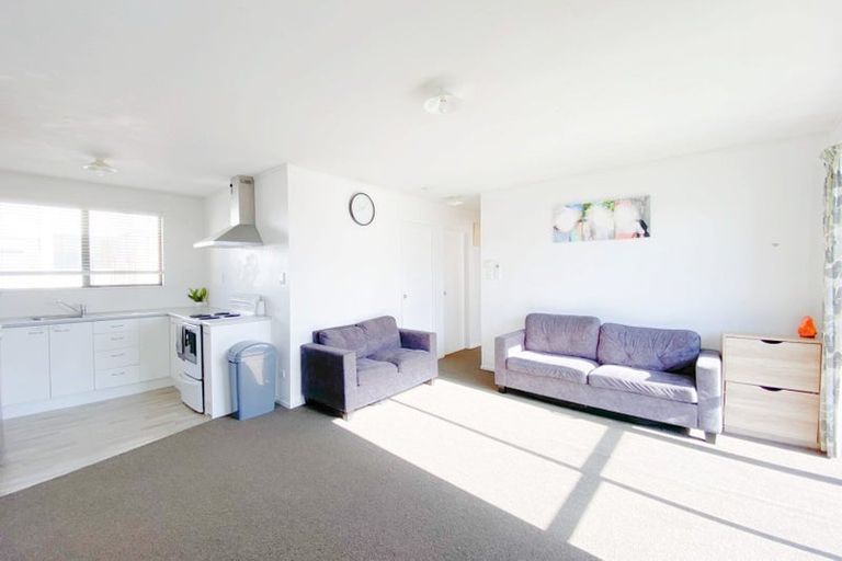 Photo of property in 28 Sturdee Road, Manurewa, Auckland, 2102