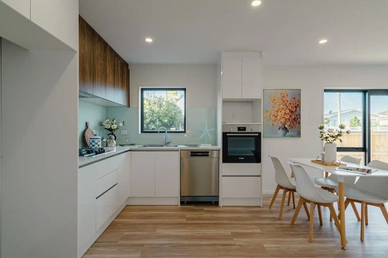 Photo of property in 24d Aurea Avenue, Pakuranga, Auckland, 2010