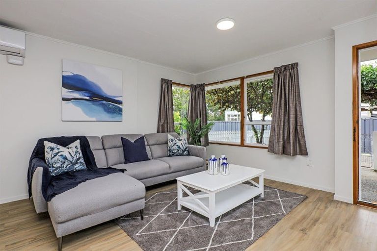 Photo of property in 2/707 York Street, Mahora, Hastings, 4120