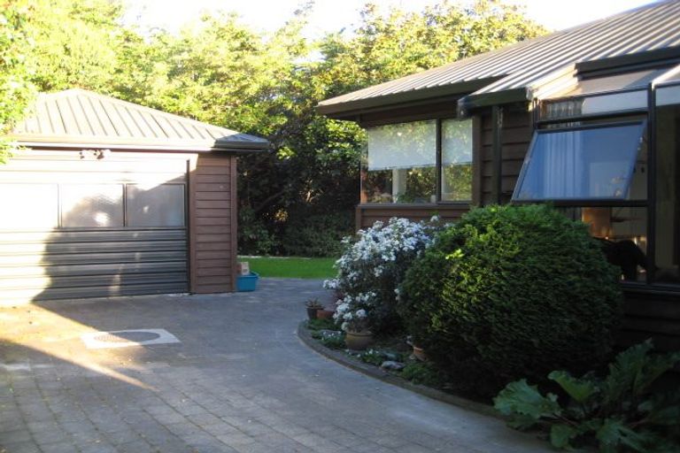 Photo of property in 11 Arrowsmith Avenue, Waipahihi, Taupo, 3330