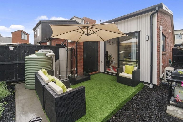 Photo of property in 2 Contact Lane, Hobsonville, Auckland, 0616