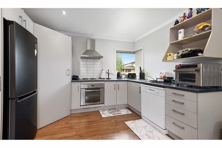 Photo of property in 38/64 Kawaha Point Road, Kawaha Point, Rotorua, 3010