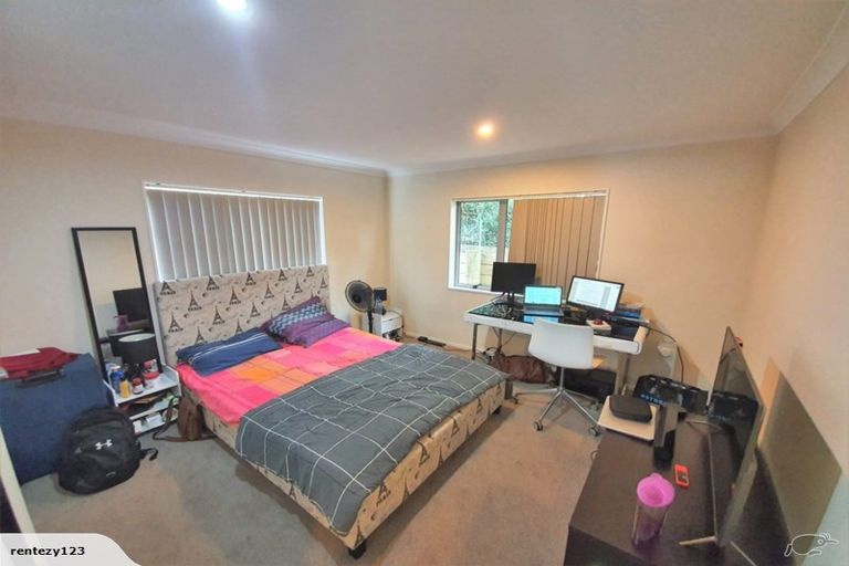 Photo of property in 30b Seacliffe Road, Hillsborough, Auckland, 1042