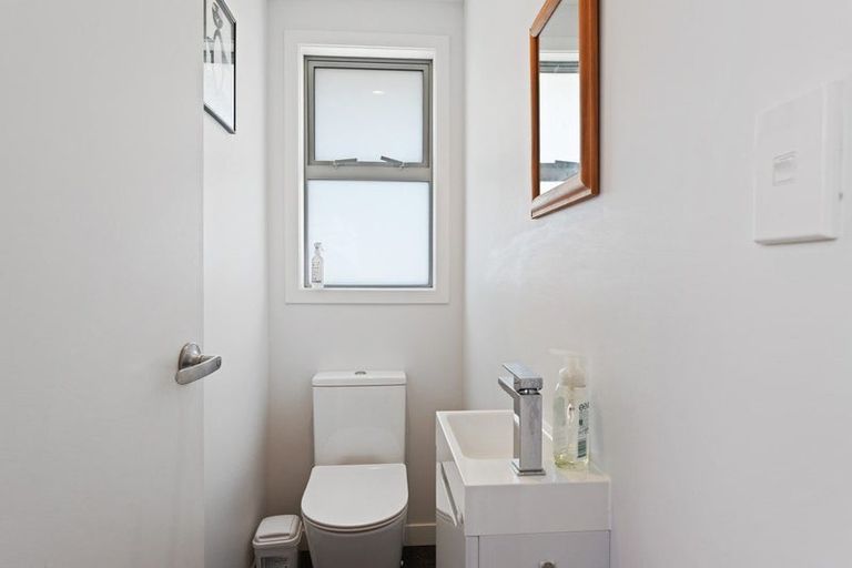 Photo of property in 17 Moana Street, Otaki Beach, Otaki, 5512