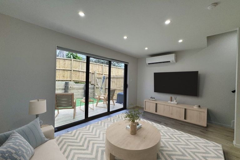 Photo of property in 7/36 Fairdale Place, Birkdale, Auckland, 0626