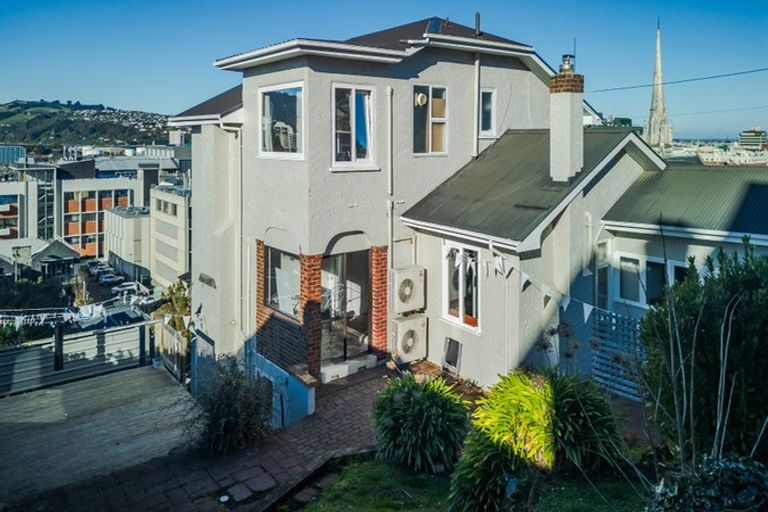 Photo of property in 7 Queen Street, North Dunedin, Dunedin, 9016