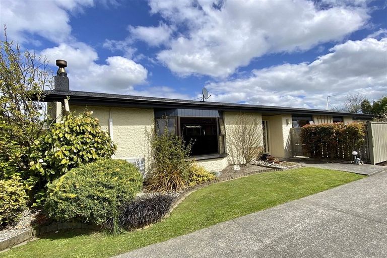 Photo of property in 92 Gladstone Terrace, Gladstone, Invercargill, 9810