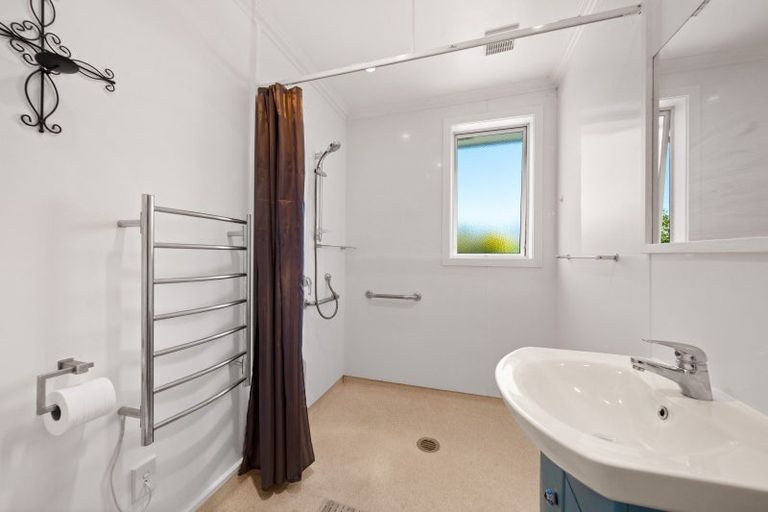 Photo of property in 52 East Street, Greytown, 5712