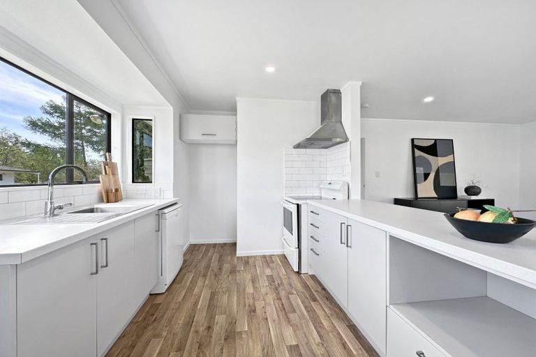 Photo of property in 10 Antonia Place, Kinloch, Taupo, 3377