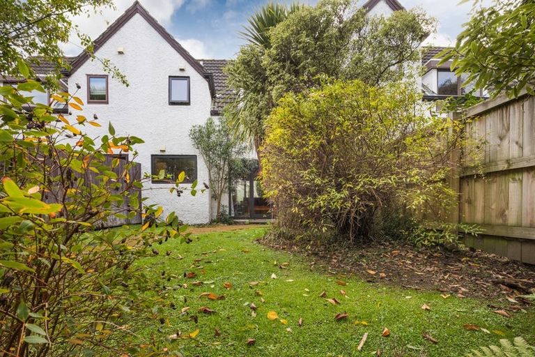 Photo of property in 49 Manuka Street, Hokowhitu, Palmerston North, 4410