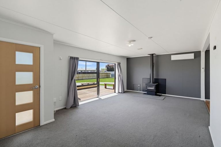 Photo of property in 17 Montgomery Street, Waipukurau, 4200