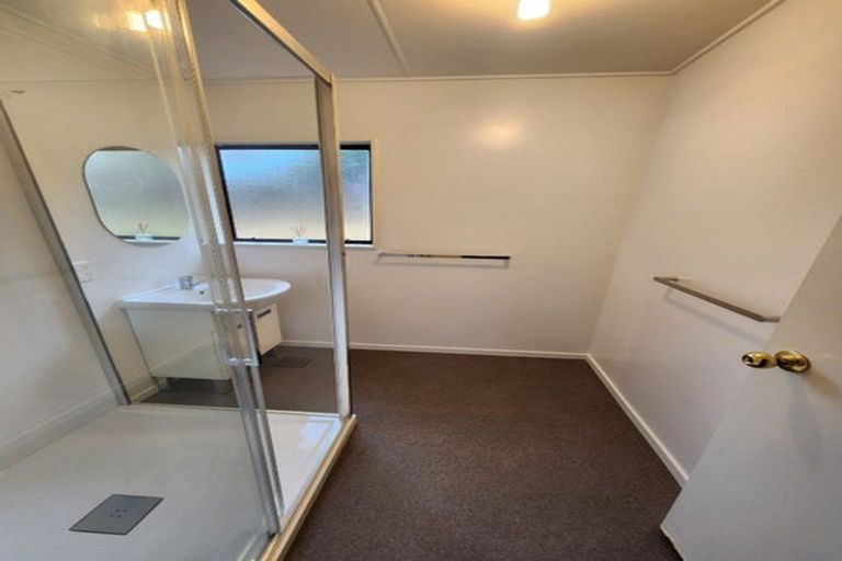 Photo of property in 82 Queens Road, Waikanae Beach, Waikanae, 5036