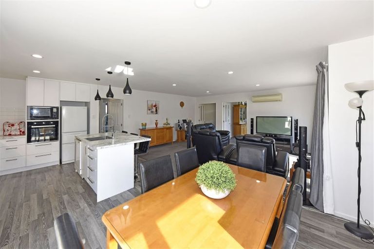 Photo of property in 12 Sweet Waters Place, Woolston, Christchurch, 8023