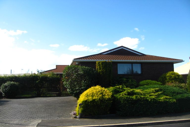 Photo of property in 1 Beech Street, Mosgiel, 9024