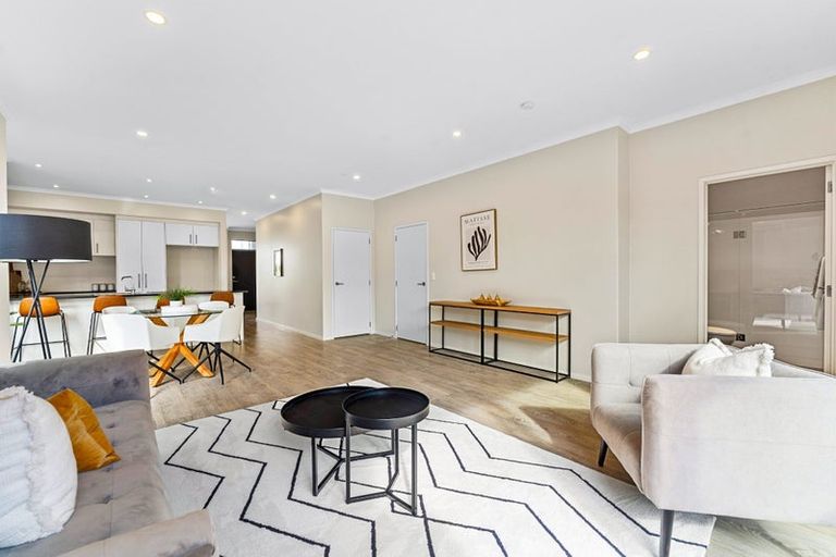 Photo of property in 4 Vincent Lane, Hobsonville, Auckland, 0616