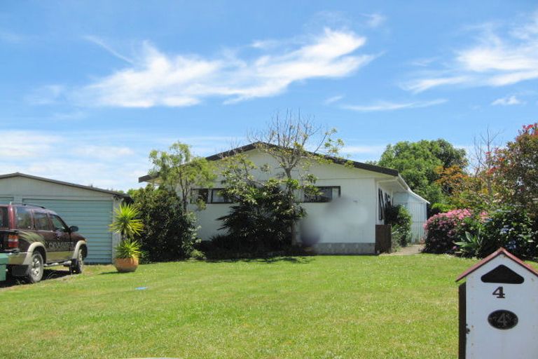 Photo of property in 3 Hosking Place, Clarks Beach, 2122