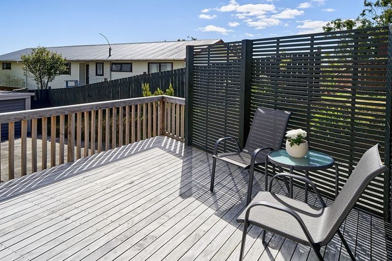 Photo of property in 22 Staysail Place, Whitby, Porirua, 5024