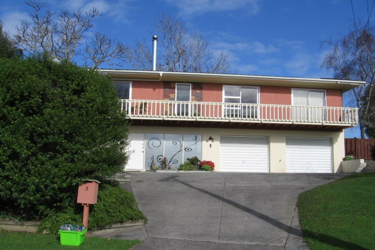 Photo of property in 3 Willoughby Avenue, Howick, Auckland, 2014