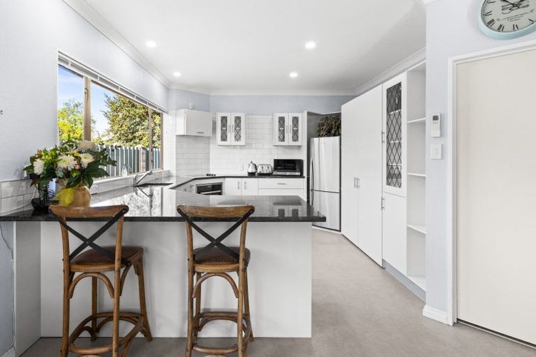 Photo of property in 59 Whiting Crescent, Greenmeadows, Napier, 4112