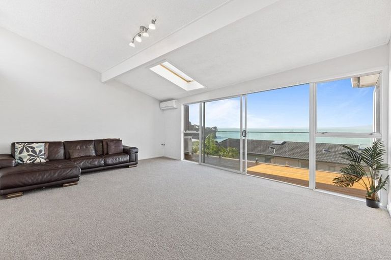 Photo of property in 1/25 Oban Road, Browns Bay, Auckland, 0630