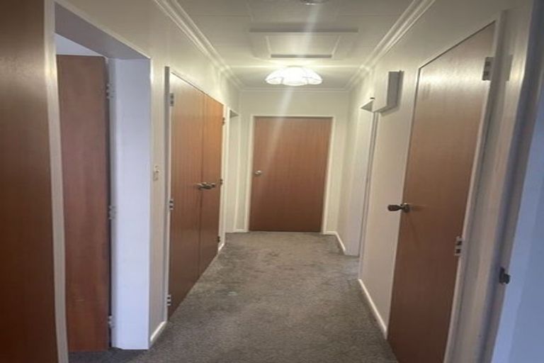 Photo of property in 2/30 Whitley Avenue, Ebdentown, Upper Hutt, 5018