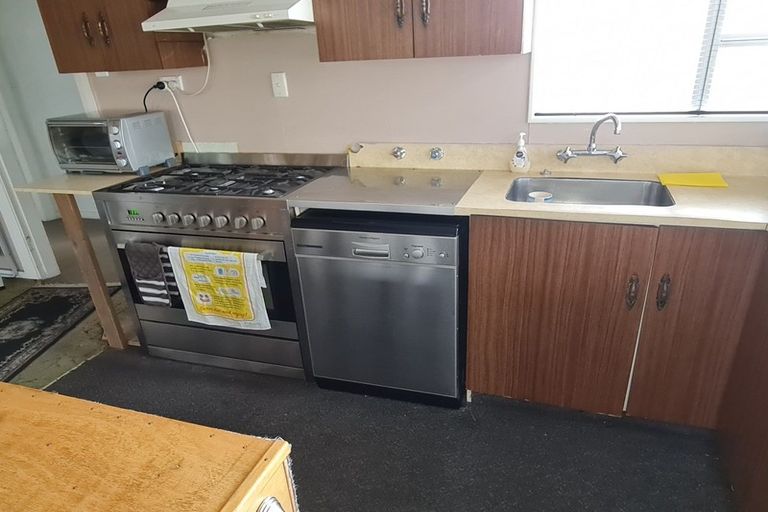 Photo of property in 80 Wakefield Street, Westport, 7825