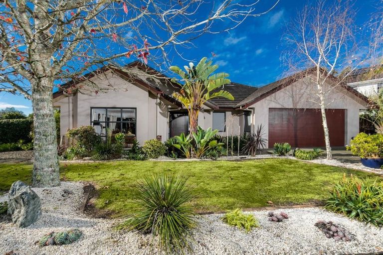 Photo of property in 27 Te Wharau Drive, Greenhithe, Auckland, 0632