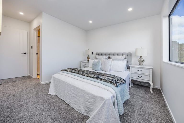 Photo of property in 18b Bradbury Road, Botany Downs, Auckland, 2010