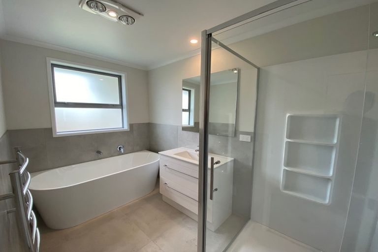 Photo of property in 16 Lily Way, Pyes Pa, Tauranga, 3112