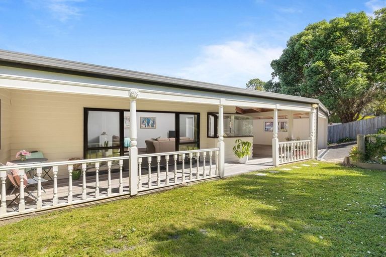 Photo of property in 21 Homewood Place, Chatswood, Auckland, 0626