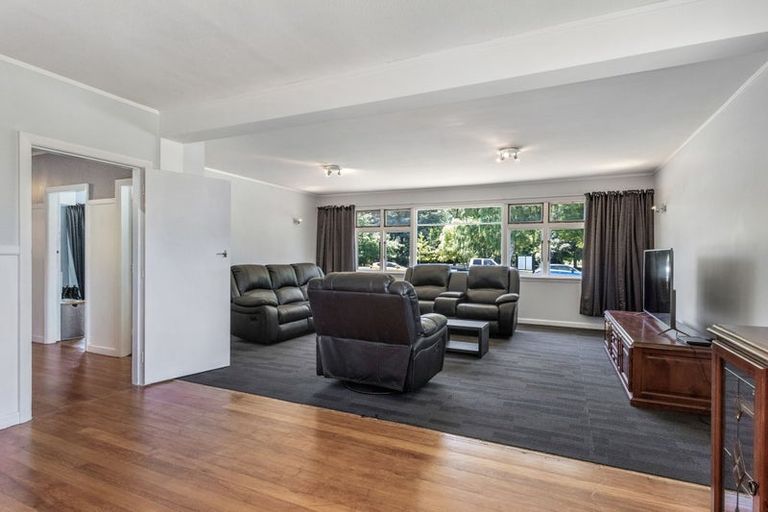 Photo of property in 76 High Street, Southbridge, 7602