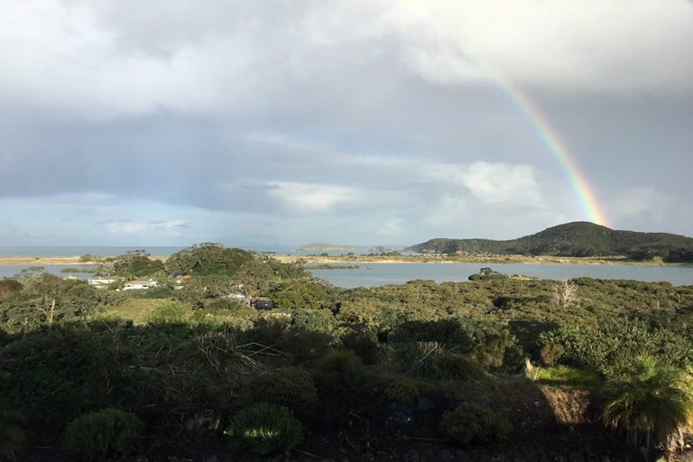 Photo of property in 21 Kakariki Road, Ngunguru, Whangarei, 0173